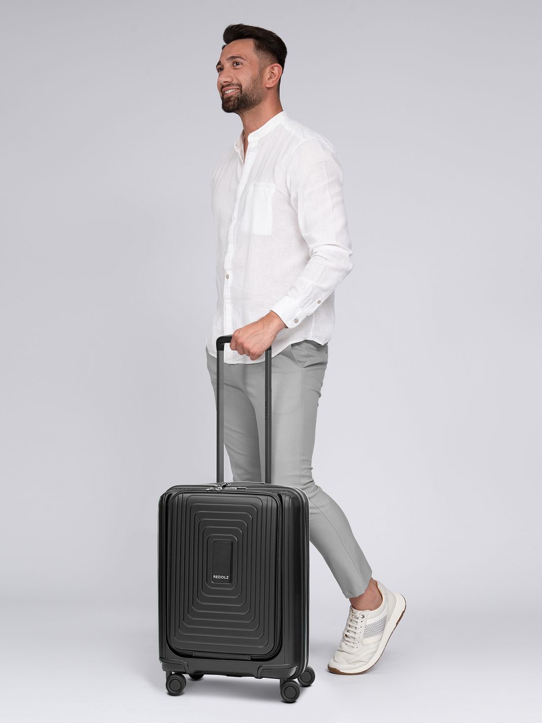 Redolz Essentials 14 4 ruote Trolley cabina S 55 cm Vano porta PC espandibile Redolz Essentials 14 4 ruote Trolley cabina S 55 cm Vano porta PC espandibile