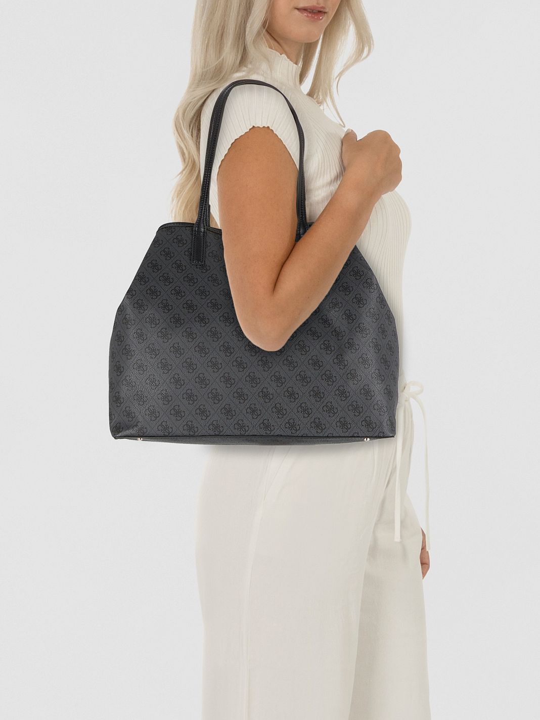 Guess Victtoria Tote taška 40 cm Guess Victtoria Tote taška 40 cm