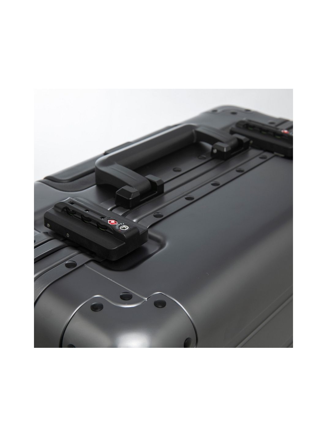 Alumaxx Trolley pilota Gravity a 4 ruote in Alluminio, 44 cm, con scomparto per laptop Alumaxx Trolley pilota Gravity a 4 ruote in Alluminio, 44 cm, con scomparto per laptop