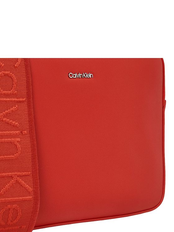 Calvin Klein CK Mixmedia Skuldertaske 22 cm
