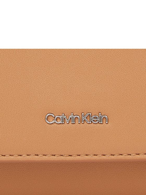 Calvin Klein Ck Must Skuldertaske 27 cm