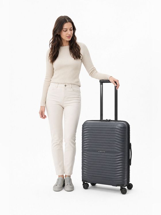 Stratic Shine 4 ruedas Trolley 66 cm Con asa expansible Stratic Shine 4 ruedas Trolley 66 cm Con asa expansible