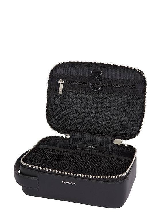 Calvin Klein CK Sleek Kultur-taske 21 cm