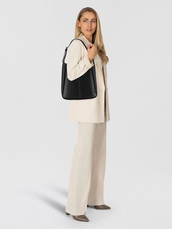 Boss Anett Skuldertaske 30 cm Boss Anett Skuldertaske 30 cm