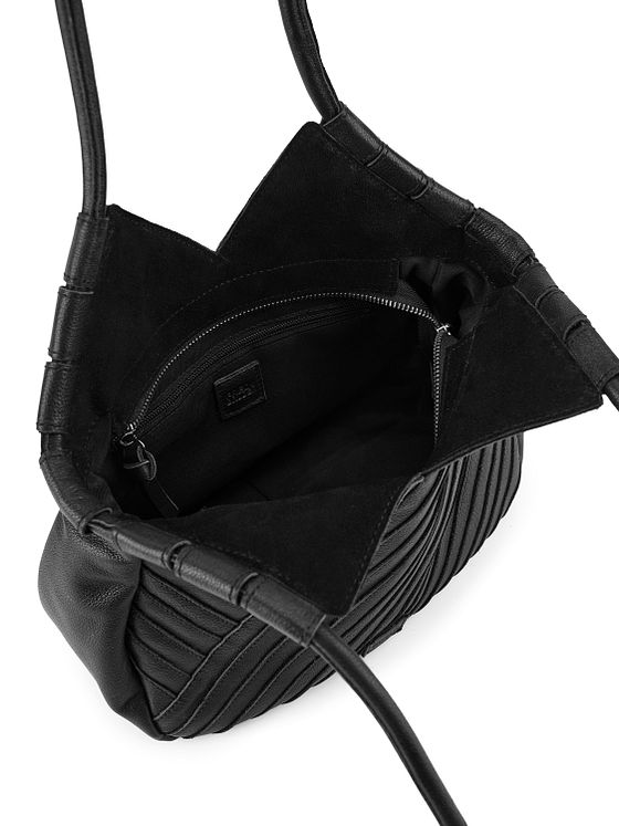 FredsBruder Criss-Cross Shopper-laukku Nahka 30 cm FredsBruder Criss-Cross Shopper-laukku Nahka 30 cm
