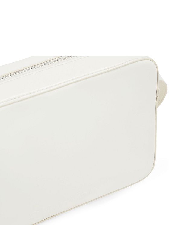 Calvin Klein Embossed Skuldertaske 22.5 cm