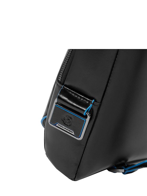 Piquadro Blå firkantet skuldertaske i læder 28 cm Piquadro Blå firkantet skuldertaske i læder 28 cm