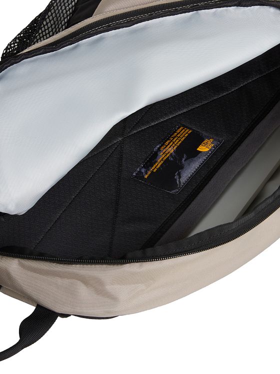 The North Face Hot Shot Sling Bag 47 cm The North Face Hot Shot Sling Bag 47 cm