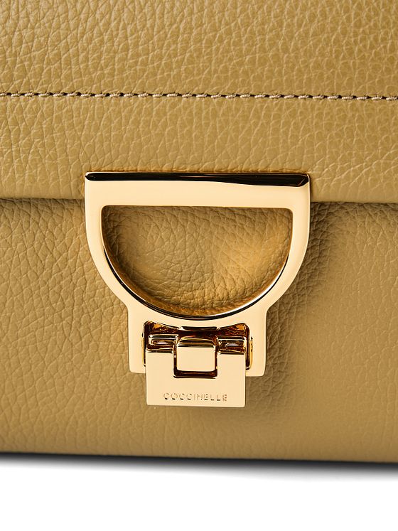 Coccinelle Kabelka Arlettis kožená 19 cm