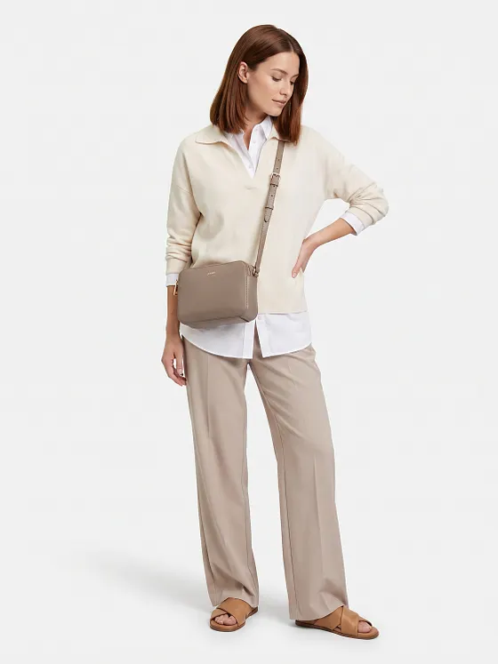 Joop! Susan Crossbody-laukku Nahka 22 cm Joop! Susan Crossbody-laukku Nahka 22 cm