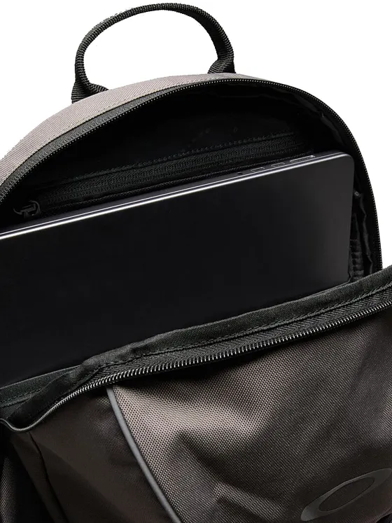Oakley Spark Lite Dagsryggsäckar 42 cm Laptopfack