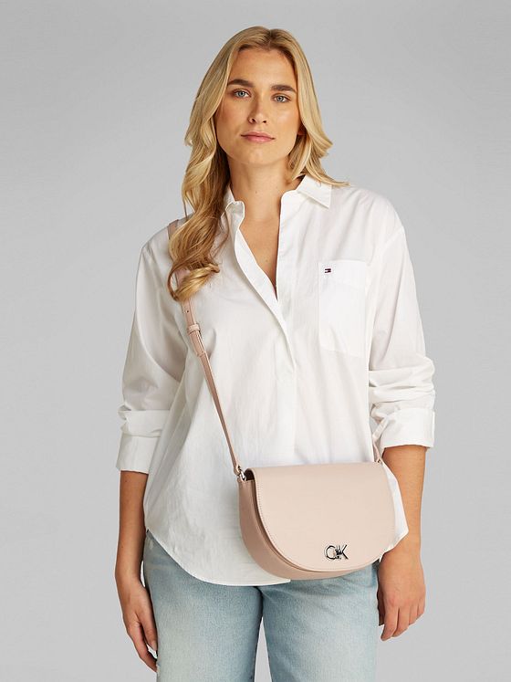 Calvin Klein Re-Lock Skuldertaske 24 cm