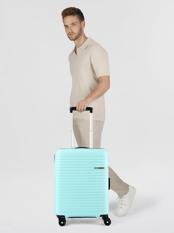 American Tourister Liftoff 4 hjul Kabinetrolley 55 cm med strækfold American Tourister Liftoff 4 hjul Kabinetrolley 55 cm med strækfold