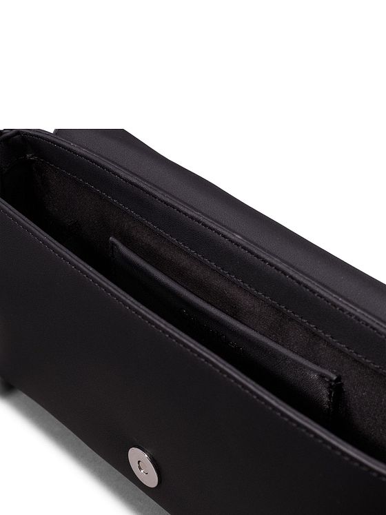 Calvin Klein CK Must Skuldertaske 26.5 cm