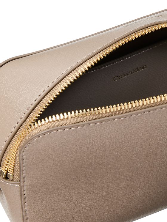 Calvin Klein Foil Skuldertaske 21 cm