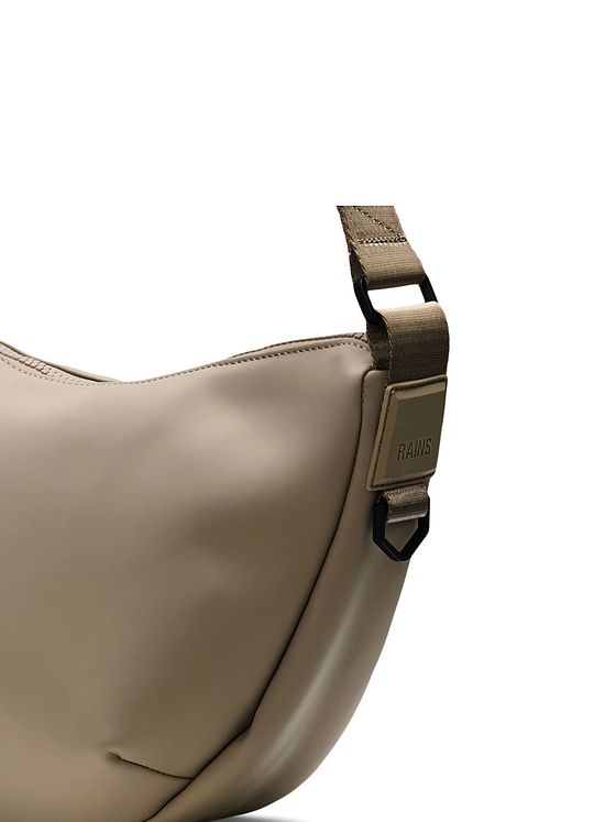 Rains Valera Skuldertaske 32 cm Rains Valera Skuldertaske 32 cm