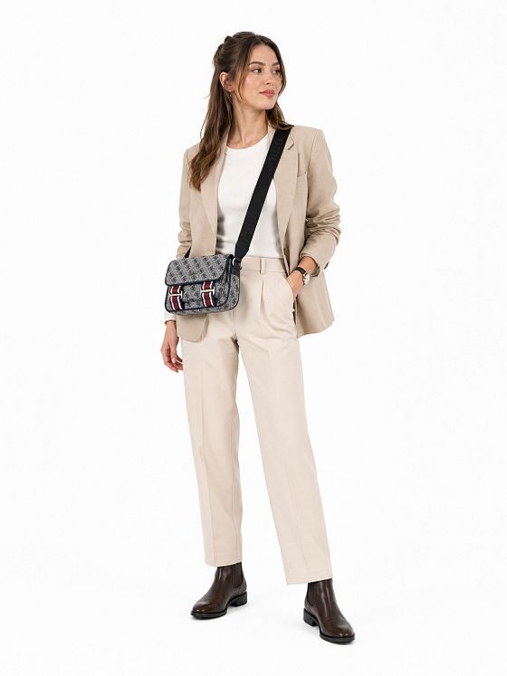 Guess Boston Mensajero 23 cm Guess Boston Mensajero 23 cm