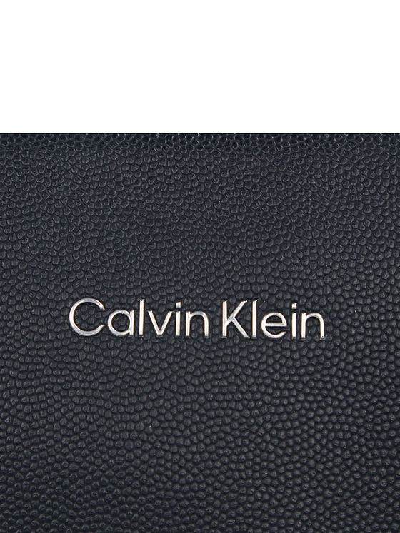 Calvin Klein CK Must Mini Bag skuldertaske 18 cm Calvin Klein CK Must Mini Bag skuldertaske 18 cm