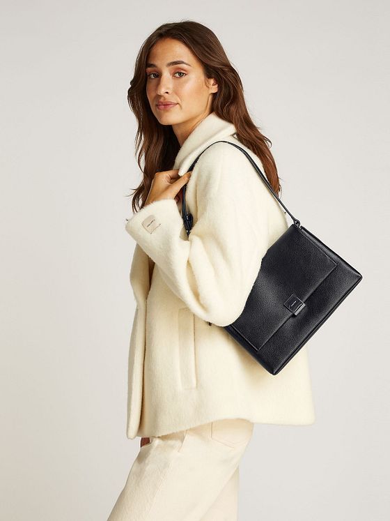 Calvin Klein CK Plaque Skuldertaske 28 cm Calvin Klein CK Plaque Skuldertaske 28 cm