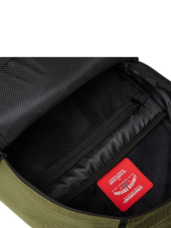 Sprayground Shark Central Army Daypack 45.5 cm Laptoprum Sprayground Shark Central Army Daypack 45.5 cm Laptoprum