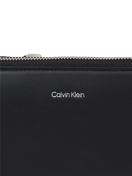 Calvin Klein CK Sleek Bæltetaske 23 cm