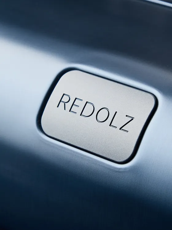 Redolz Pro Alumiini 4-pyöräinen vetolaukku L, alumiini, 77 cm Redolz Pro Alumiini 4-pyöräinen vetolaukku L, alumiini, 77 cm