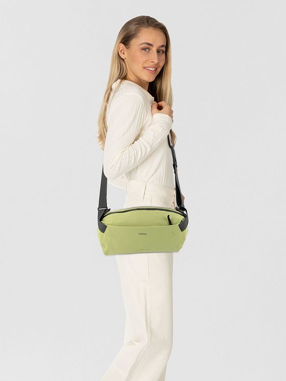 Bellroy Lite Skuldertaske 28 cm