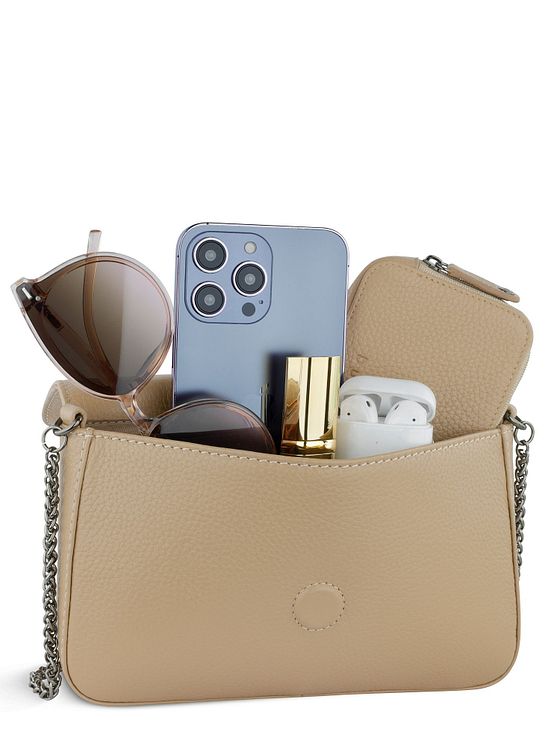 bugatti Elsa Skuldertaske Læder 21.5 cm bugatti Elsa Skuldertaske Læder 21.5 cm