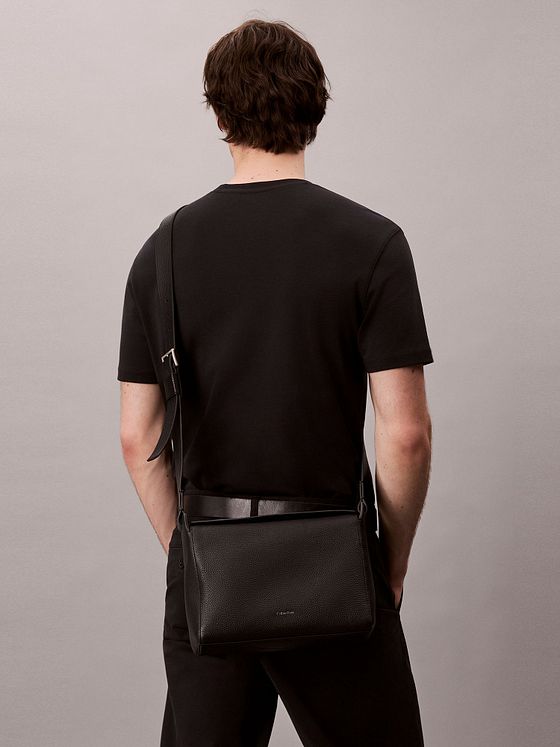 Calvin Klein Micro Pebble Messenger-taske 27 cm