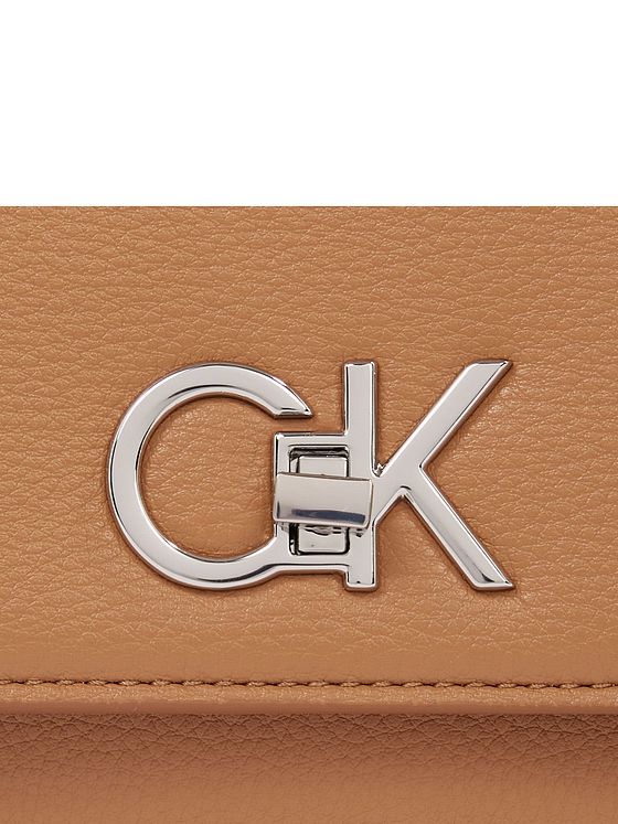 Calvin Klein Re-Lock Skuldertaske 20 cm Calvin Klein Re-Lock Skuldertaske 20 cm