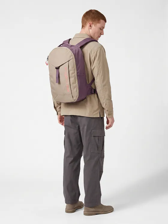 Eagle Creek Tour Lite 38 L -matkareppu, 55 cm:n kannettavan tietokoneen lokero Eagle Creek Tour Lite 38 L -matkareppu, 55 cm:n kannettavan tietokoneen lokero