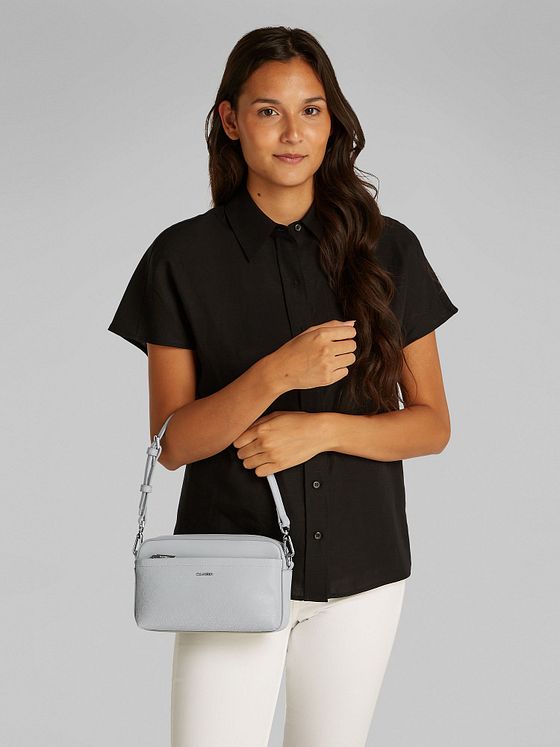 Calvin Klein CK Mixmedia Skuldertaske 21.5 cm
