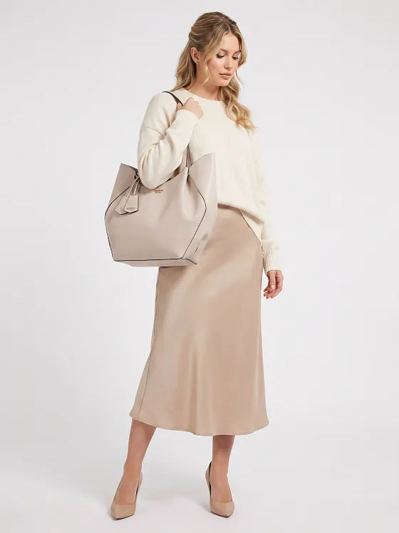 Guess Amorette Shopperit 39.5 cm Guess Amorette Shopperit 39.5 cm