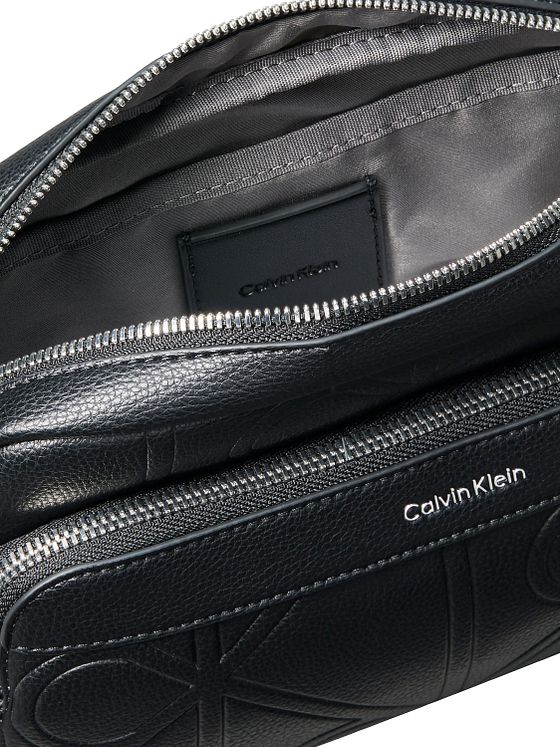 Calvin Klein Hardware Skuldertaske 25.5 cm Calvin Klein Hardware Skuldertaske 25.5 cm