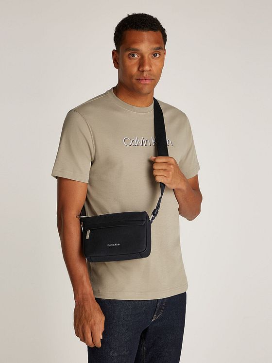Calvin Klein CK Must Skuldertaske 20.5 cm