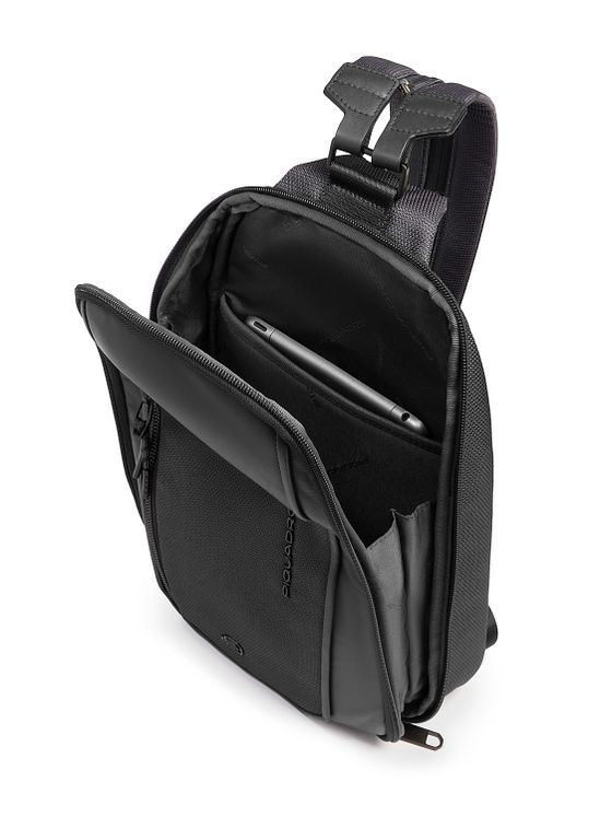 Piquadro Lyss Sling Bag 31 cm læder