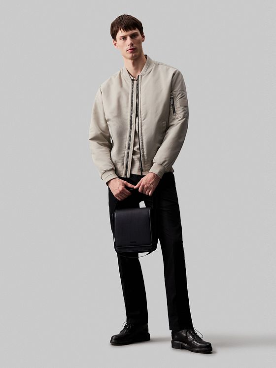 Calvin Klein Minimal Focus Mini Bag skuldertaske 17 cm Calvin Klein Minimal Focus Mini Bag skuldertaske 17 cm