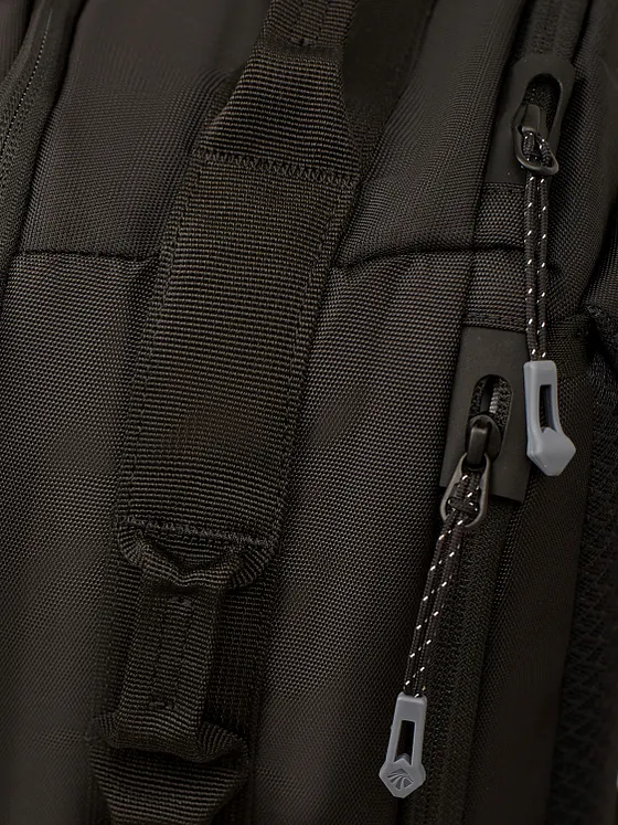 Eagle Creek Tour Lite 28 L -matkareppu, 50 cm:n kannettavan tietokoneen lokero