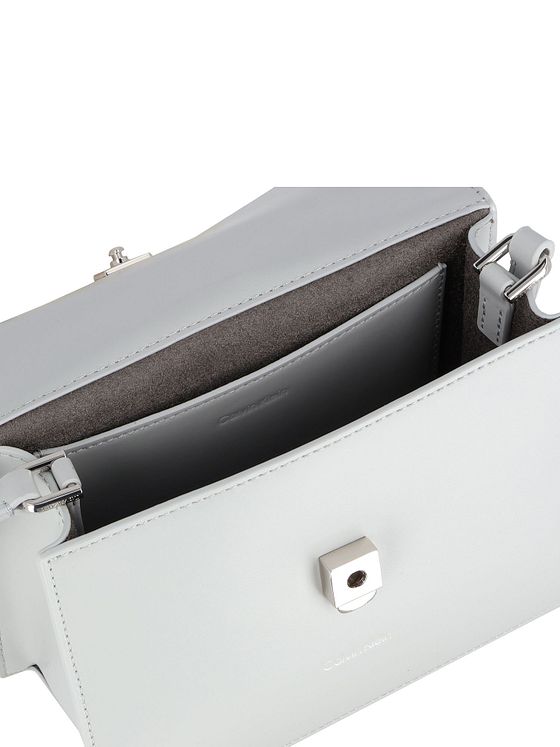 Calvin Klein CK Essential Håndtaske 20 cm Calvin Klein CK Essential Håndtaske 20 cm