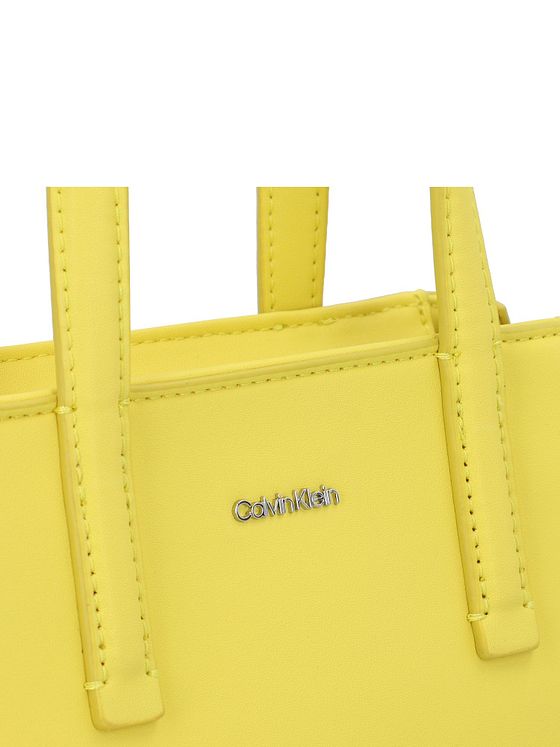 Calvin Klein CK Must Håndtaske 20.5 cm Calvin Klein CK Must Håndtaske 20.5 cm