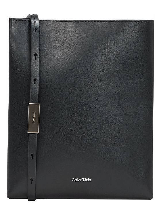 Calvin Klein Line Skuldertaske Læder 24.5 cm Calvin Klein Line Skuldertaske Læder 24.5 cm