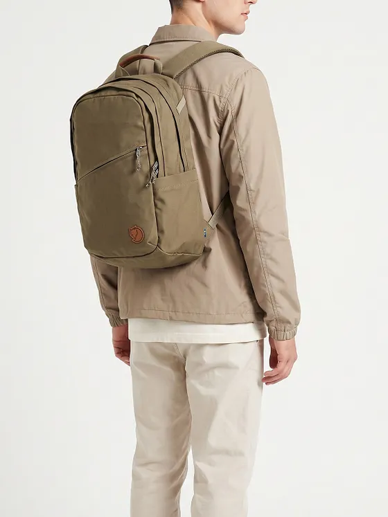 Fjällräven Övik Räven 20 Denní batoh 46 cm Kapsa na notebook