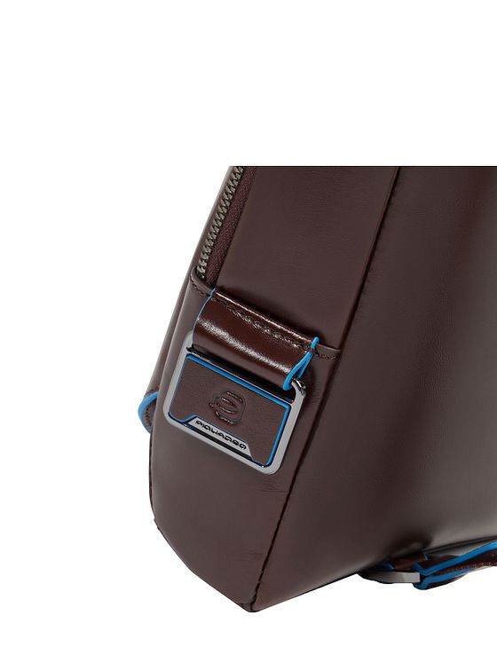 Piquadro Blå firkantet skuldertaske i læder 28 cm Piquadro Blå firkantet skuldertaske i læder 28 cm