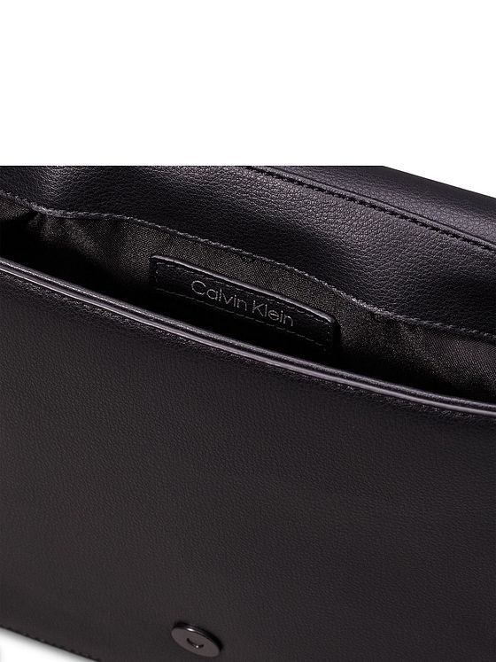 Calvin Klein Minimal Focus Mini Bag skuldertaske 17 cm Calvin Klein Minimal Focus Mini Bag skuldertaske 17 cm