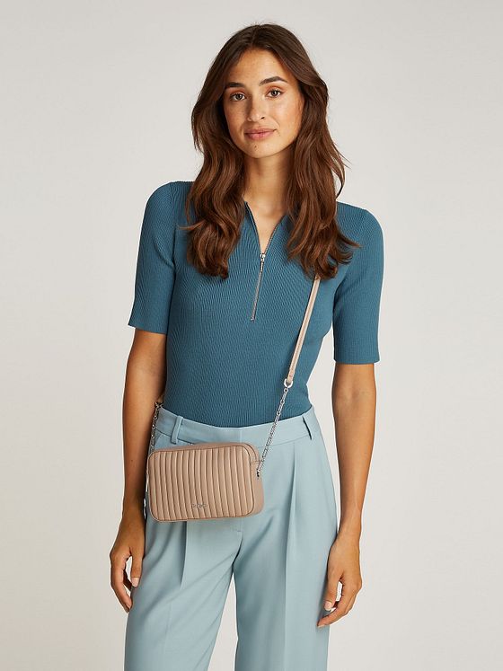 Calvin Klein Mini Line Quilt Skuldertaske 19.5 cm Calvin Klein Mini Line Quilt Skuldertaske 19.5 cm