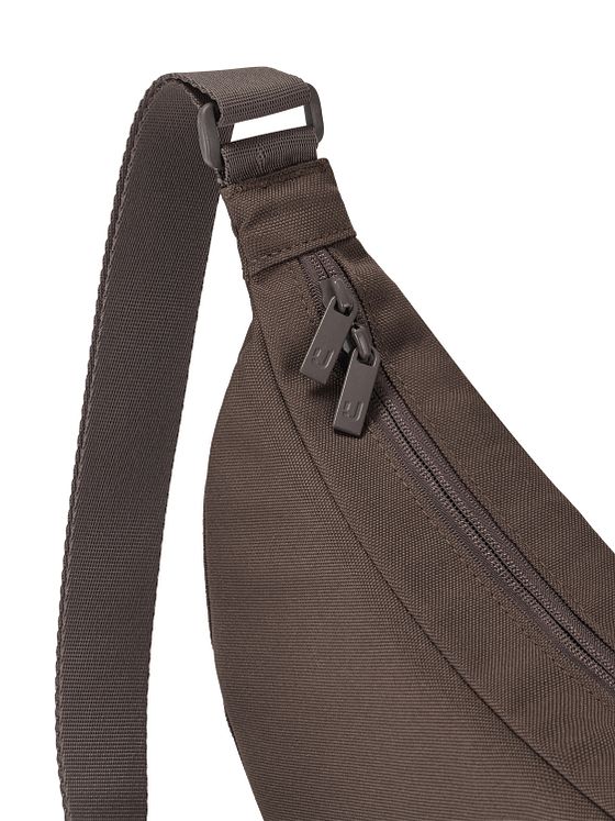 Johnny Urban Ally Crossbody taske M 33 cm Johnny Urban Ally Crossbody taske M 33 cm