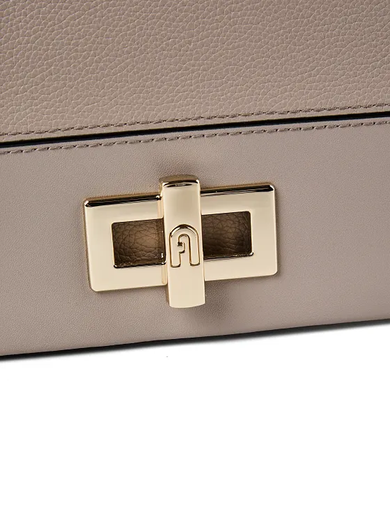 Furla Amelia Skuldertaske M Læder 24.5 cm Furla Amelia Skuldertaske M Læder 24.5 cm