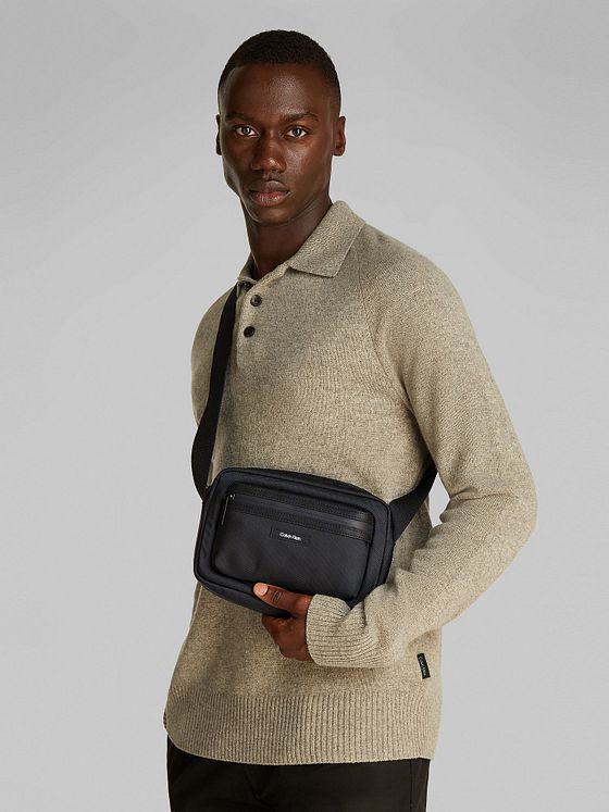 Calvin Klein CK Essential Skuldertaske 21 cm Calvin Klein CK Essential Skuldertaske 21 cm