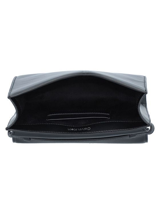 Calvin Klein Archive Hardware Skuldertaske 22 cm Calvin Klein Archive Hardware Skuldertaske 22 cm