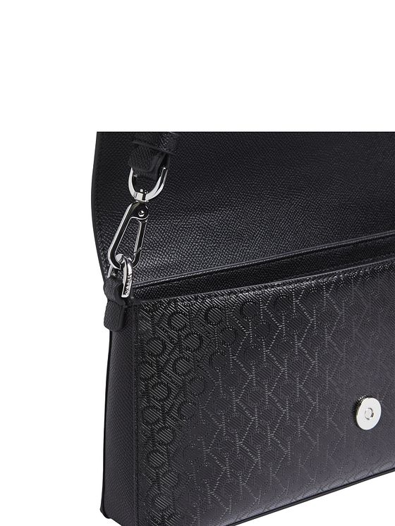 Calvin Klein CK Must Skuldertaske 28 cm Calvin Klein CK Must Skuldertaske 28 cm